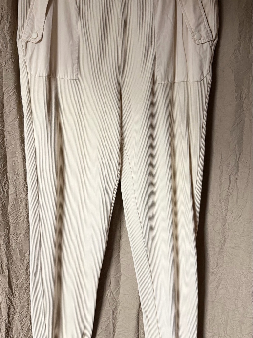 LOGO by Lori Goldstein Cream Pleated Wide-Leg Trousers